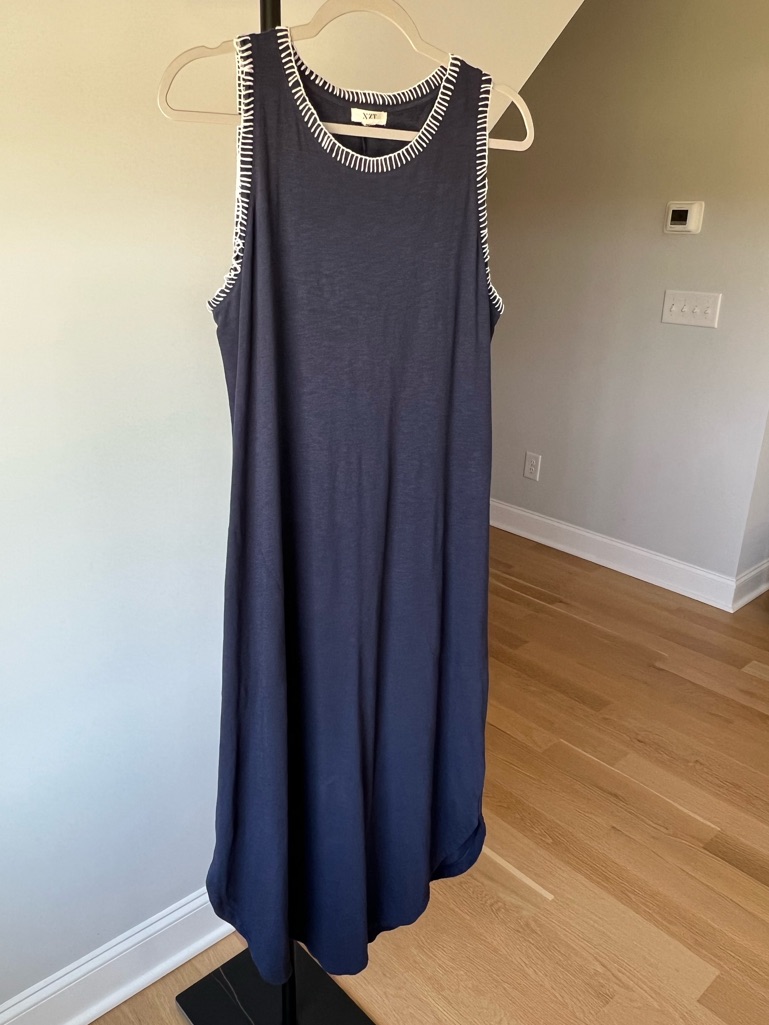 Nic+Zoe Navy Sleeveless Midi Dress With White Contrast Stitching, Size Medium